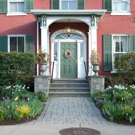 Grape Arbor Bed And Breakfast North East Bagian luar foto