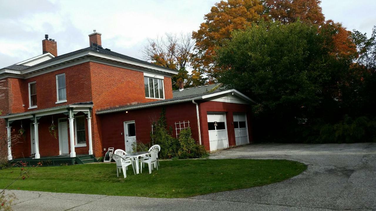 Grape Arbor Bed And Breakfast North East Bagian luar foto